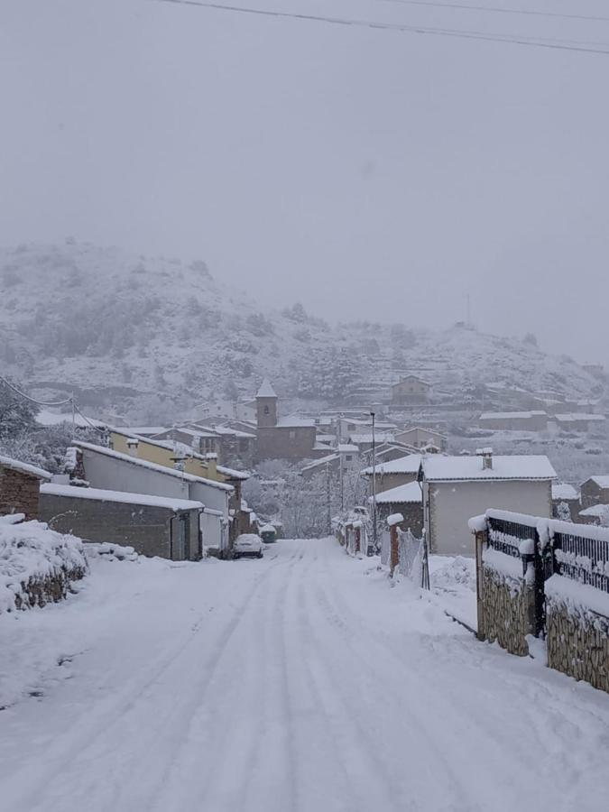 La Vieja Escuela Villa Fuentes de Rubielos ภายนอก รูปภาพ